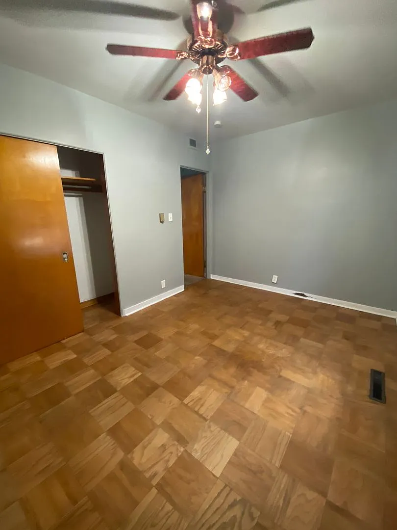 2 Bedroom, 1 Bath Single Family Home with Single Stall Garage 920 Ashland Waterloo, IA — Photo 3