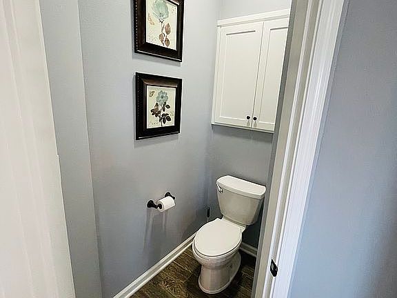 4th image of 115 Summer Oak Pl