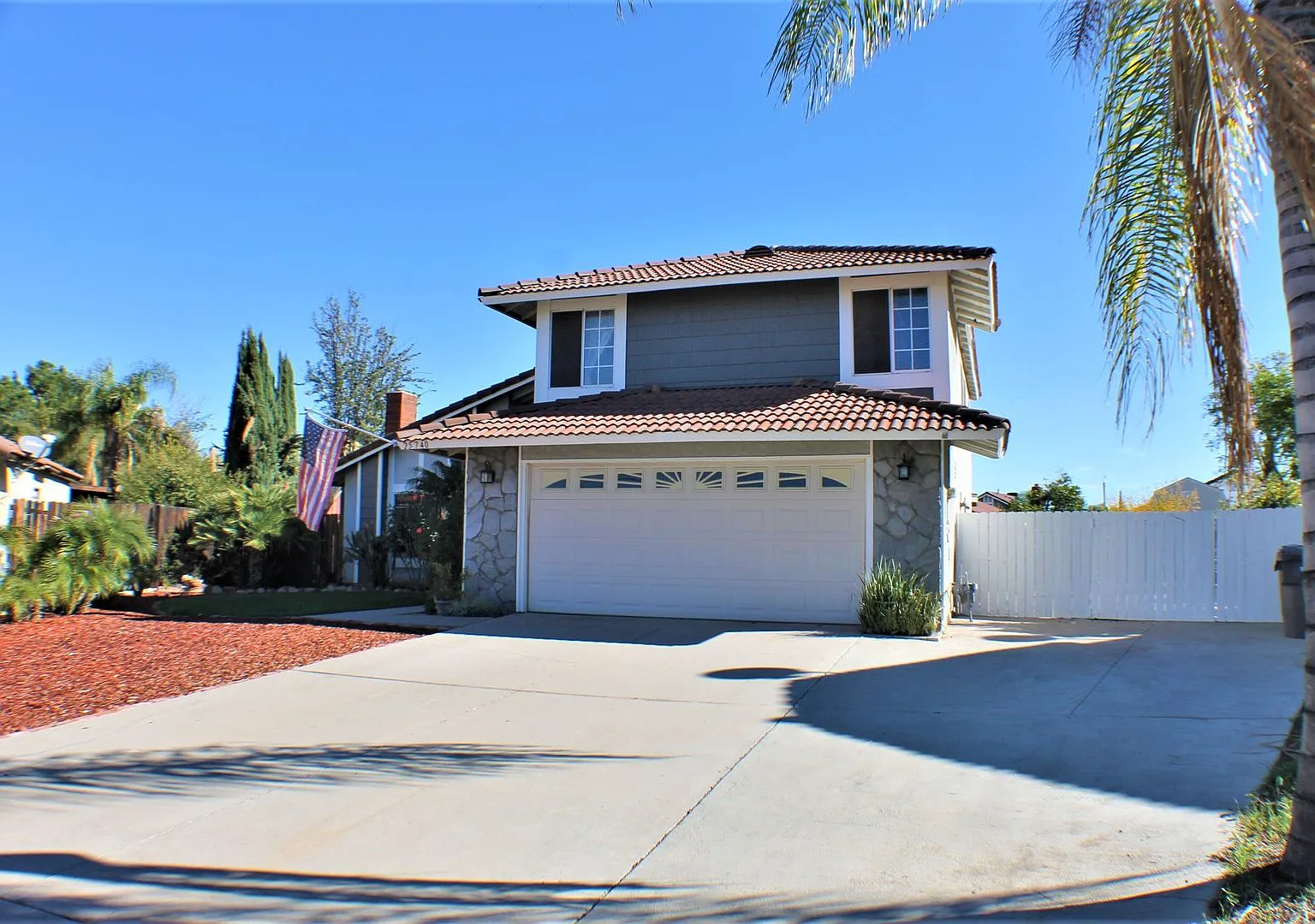 Great Family Home in Moreno Valley — Photo 2