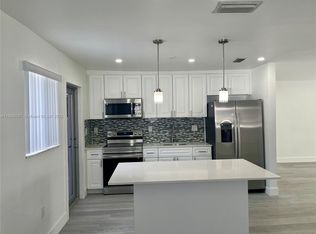 7113 SW 21st St #7115, Miami, FL 33155
