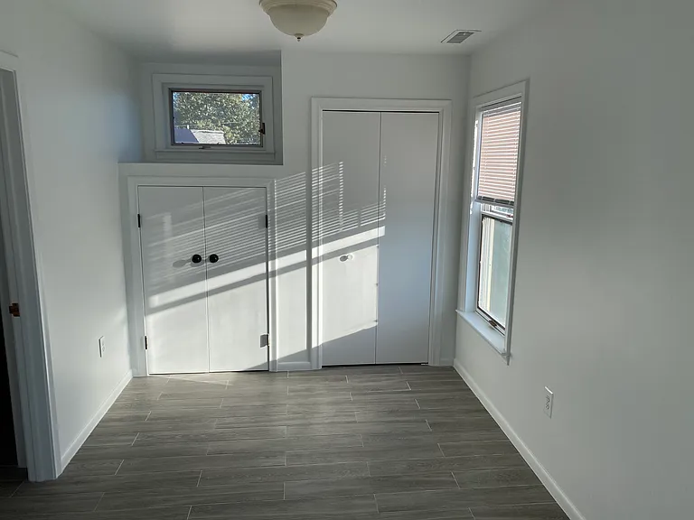 140 Clark St #3 — Photo 10