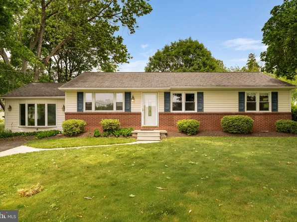 1618 Branch Rd, Perkasie, PA 18944