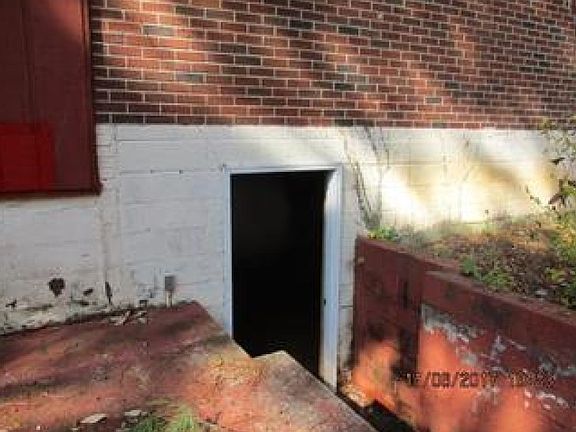 5th image of 10638 S Avenue N