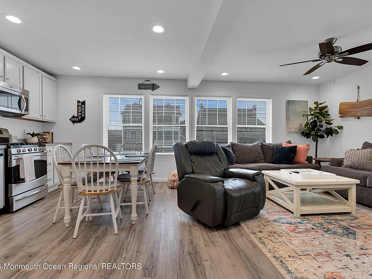 24 Virginia Ave — Photo 9