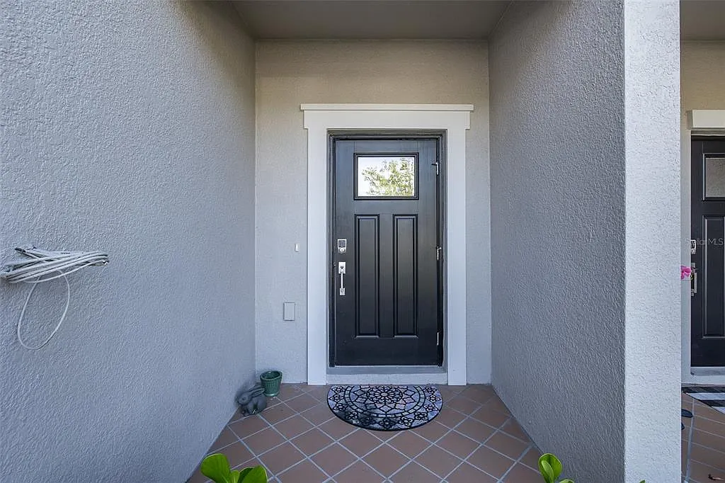 3 bed, 2.5 bath, 2319 sqft, $3,500 — Photo 3