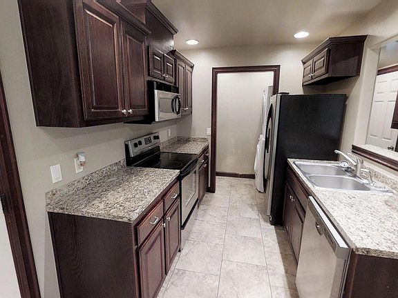 3rd image of 134 S Barnes Ct