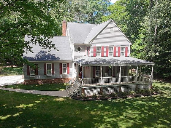 3rd image of 8403 Knollwood Ct