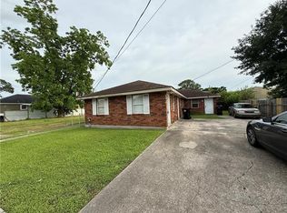 204 5th St, Chalmette, LA 70043