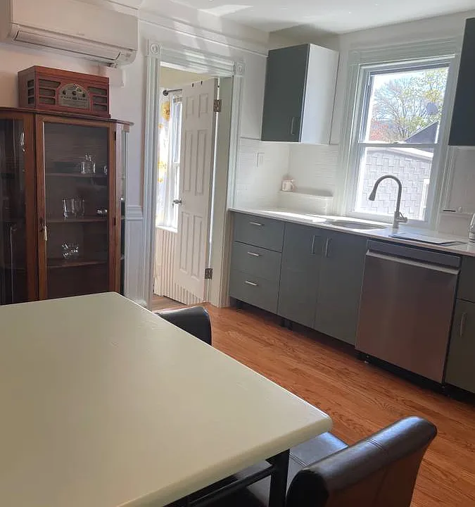 10 Fulkerson St #2R