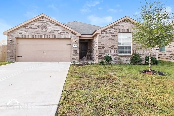 3 bed, 2.0 bath, 1658 sqft, $1,645 — Photo 1