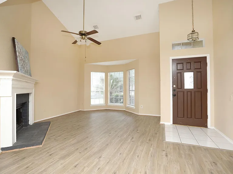 17326 Harmony Hill Dr — Photo 7