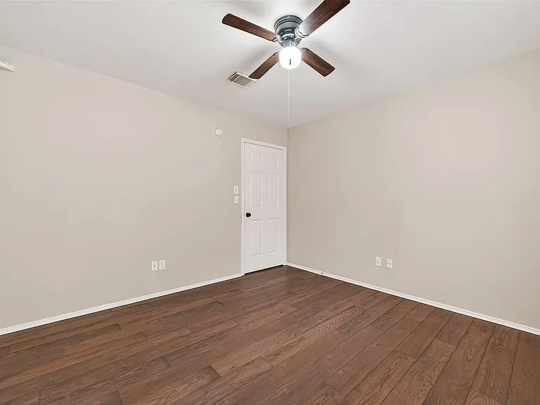 23035 Canal Rd — Photo 40