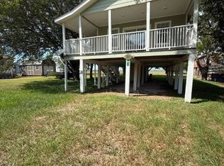 44 Starling Dr, Palacios, TX 77465
