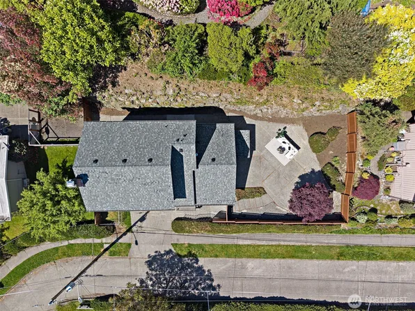 3415 24th Avenue W, Seattle, WA 98199
