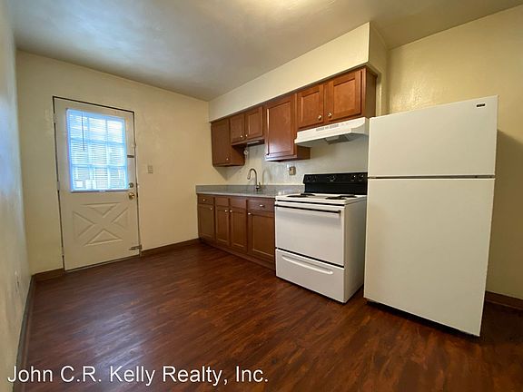 3rd image of 3430-3452 Bates St #B