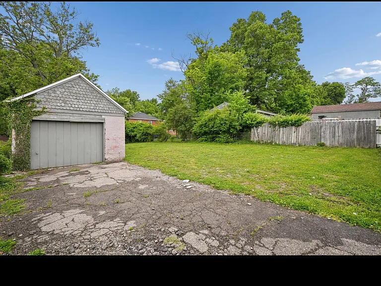 6815 Montgomery Rd — Photo 3
