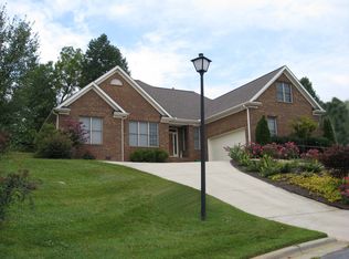4213 Poplar Creek Ln, High Point, NC 27265