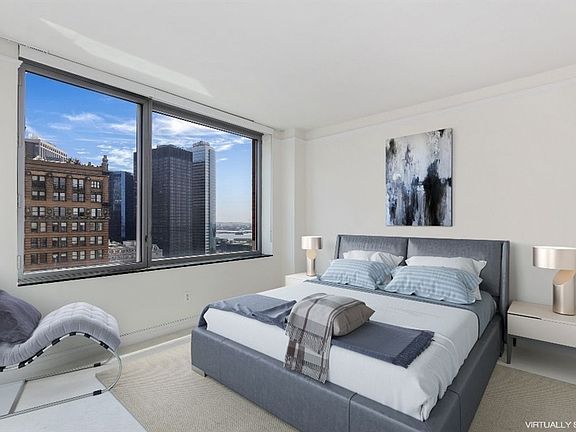 5th image of 10 West St APT 21C