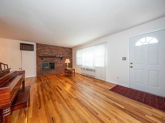 5th image of 96 Princess St