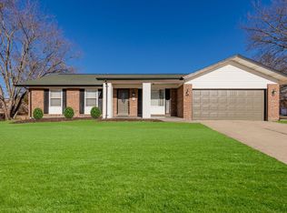 1145 Borden Dr, Florissant, MO 63031