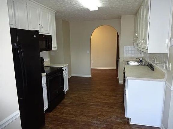 3rd image of 4123 Edenbrooke Cir #1