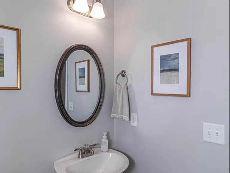 300 Stonebridge Dr — Photo 12