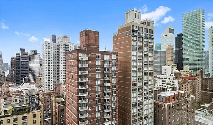 Sold by Compass | media 23