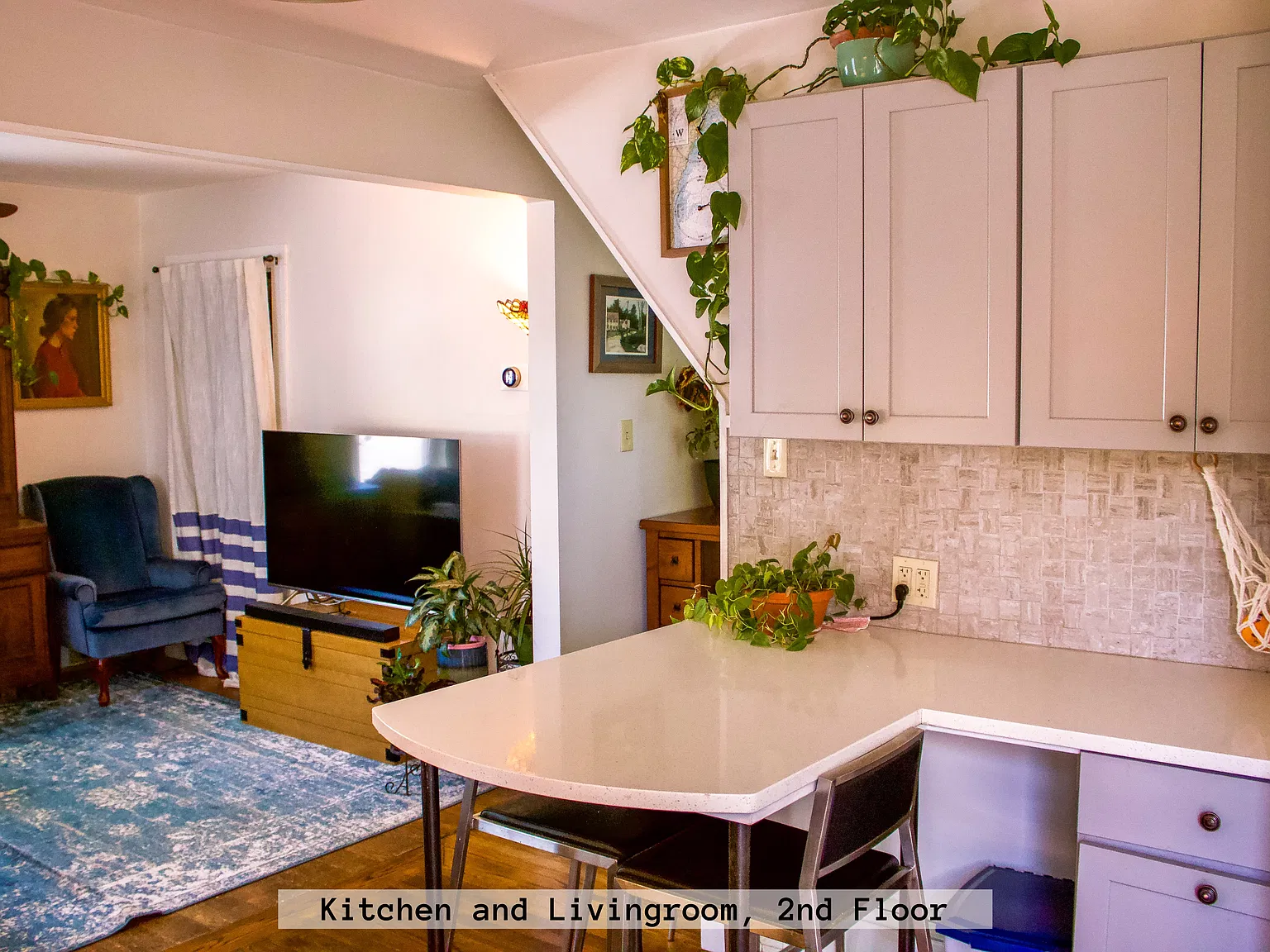 3 bed, 1200 sqft, $3,100 — Photo 2