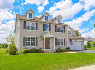 225 Woodford Rd, Oswego, IL 60543