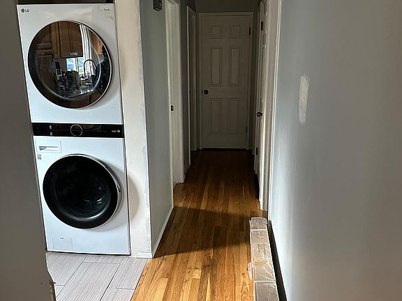4th image of 20024 Meridian Pl N
