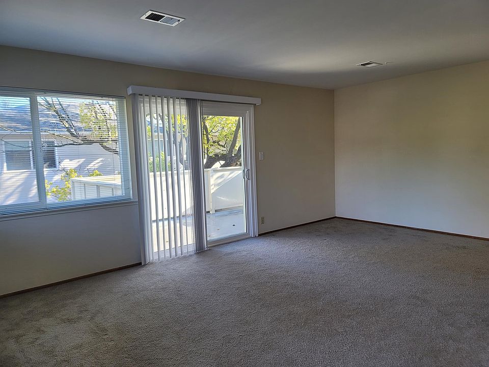 1st image of 783 Roble Ave APT 3