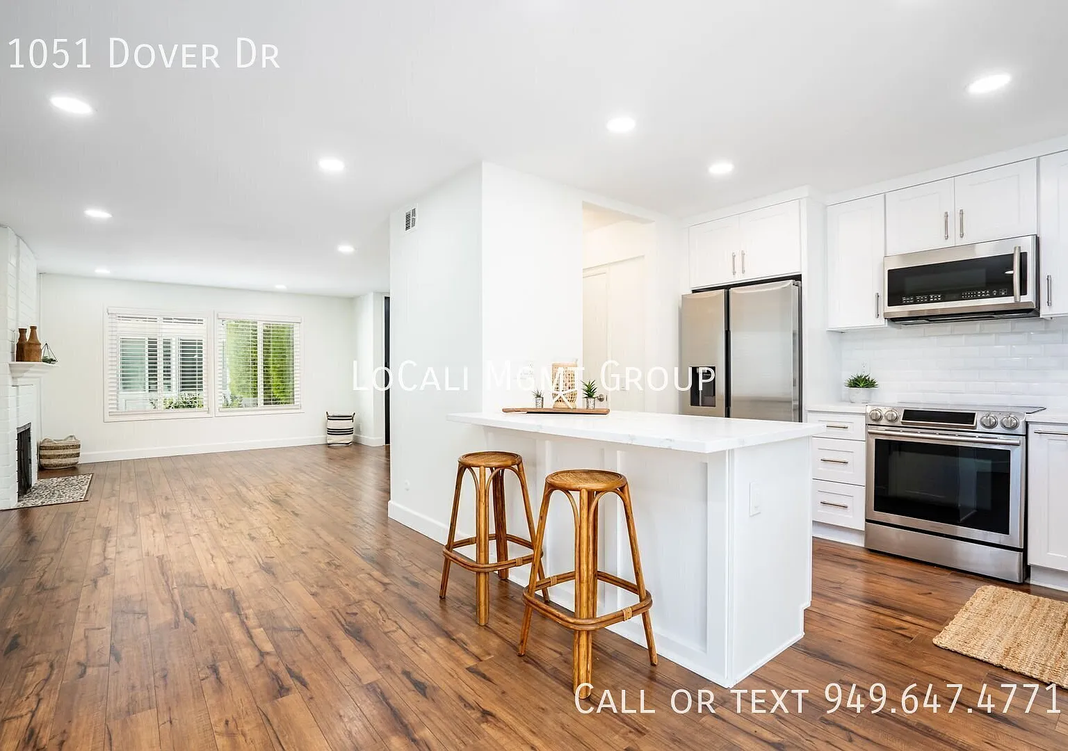 Charming Newport Beach Townhouse in Coveted Dover Shores — Photo 4