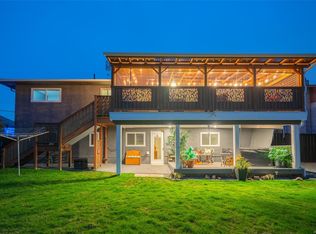 214 Cameron St, Parksville, BC