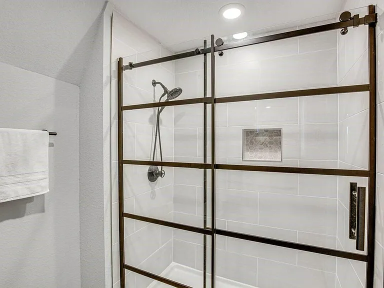 5248 Sam Houston Dr — Photo 18
