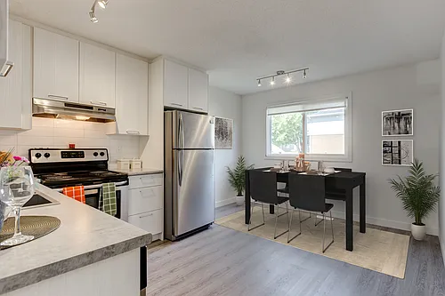 44 Radcliffe Cres SE Photo 1 44 Radcliffe Cres SE Photo 1