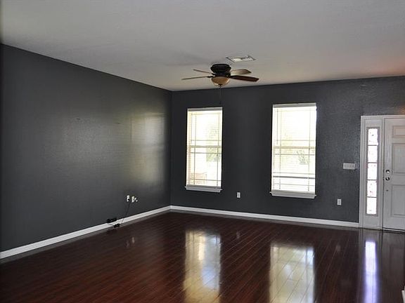 3rd image of 3302 Azalea Blossom Dr