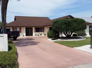 2025 El Rancho Dr, Sun City Center, FL 33573