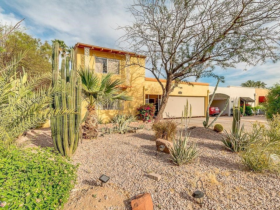 BEAUTIFUL CURB APPEAL