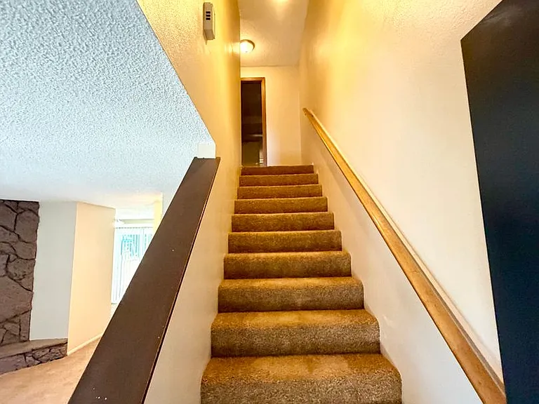 1245 Baxter Rd SE — Photo 3