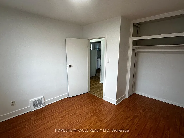 33 Jeavons Ave #ENTIRE HOUSE — Photo 18