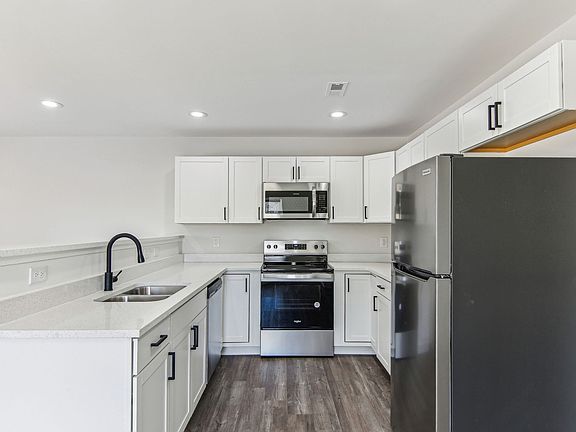 5th image of 4054 Cedar Falls Ln