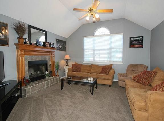 5th image of 615 Shorthorn Dr
