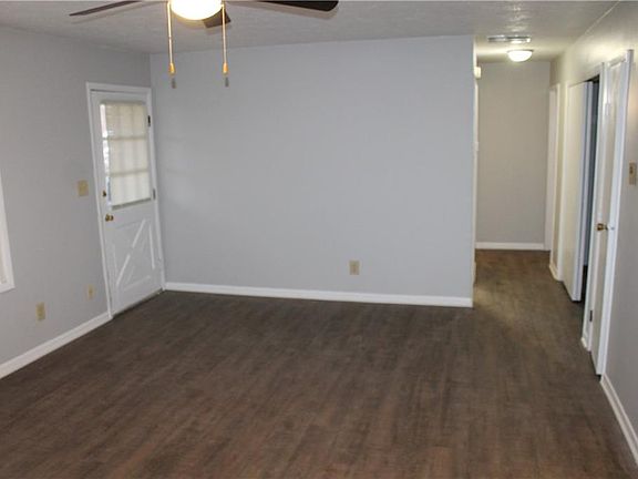 3rd image of 966 N Avon Ave