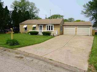 7414 Oak St, Davenport, IA