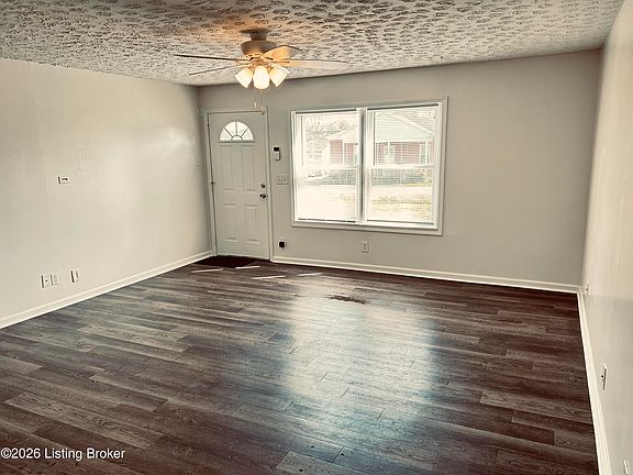 2nd image of 206 Meadowview Dr
