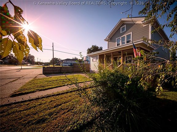 2nd image of 2331 Washington Ave