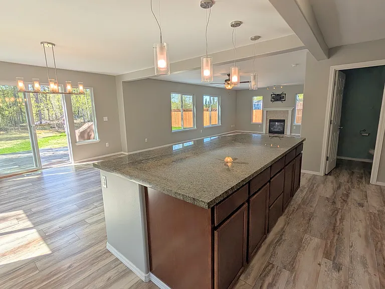 12934 Rosser Dr — Photo 11