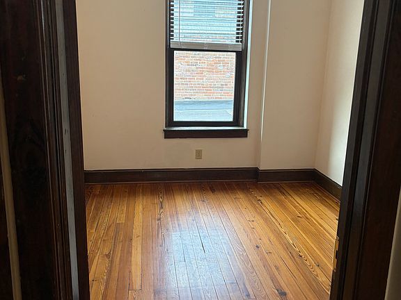 4th image of 210 E 5th St #6
