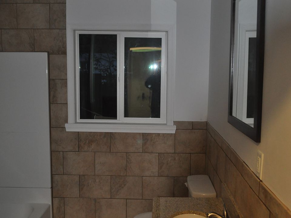1st image of 122 Daniels Ave