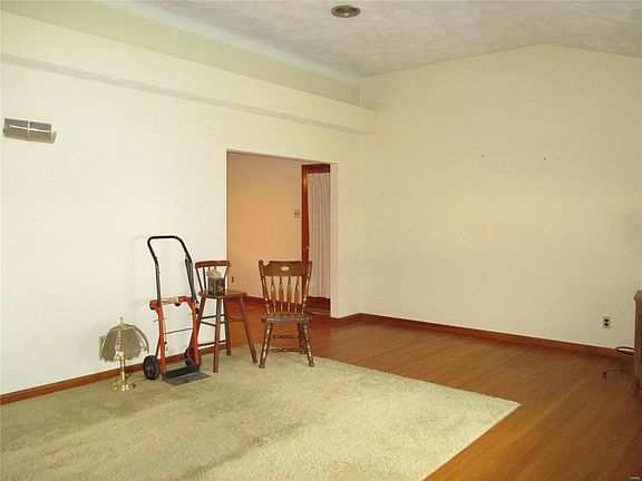 2nd image of 5525 Horizon Dr